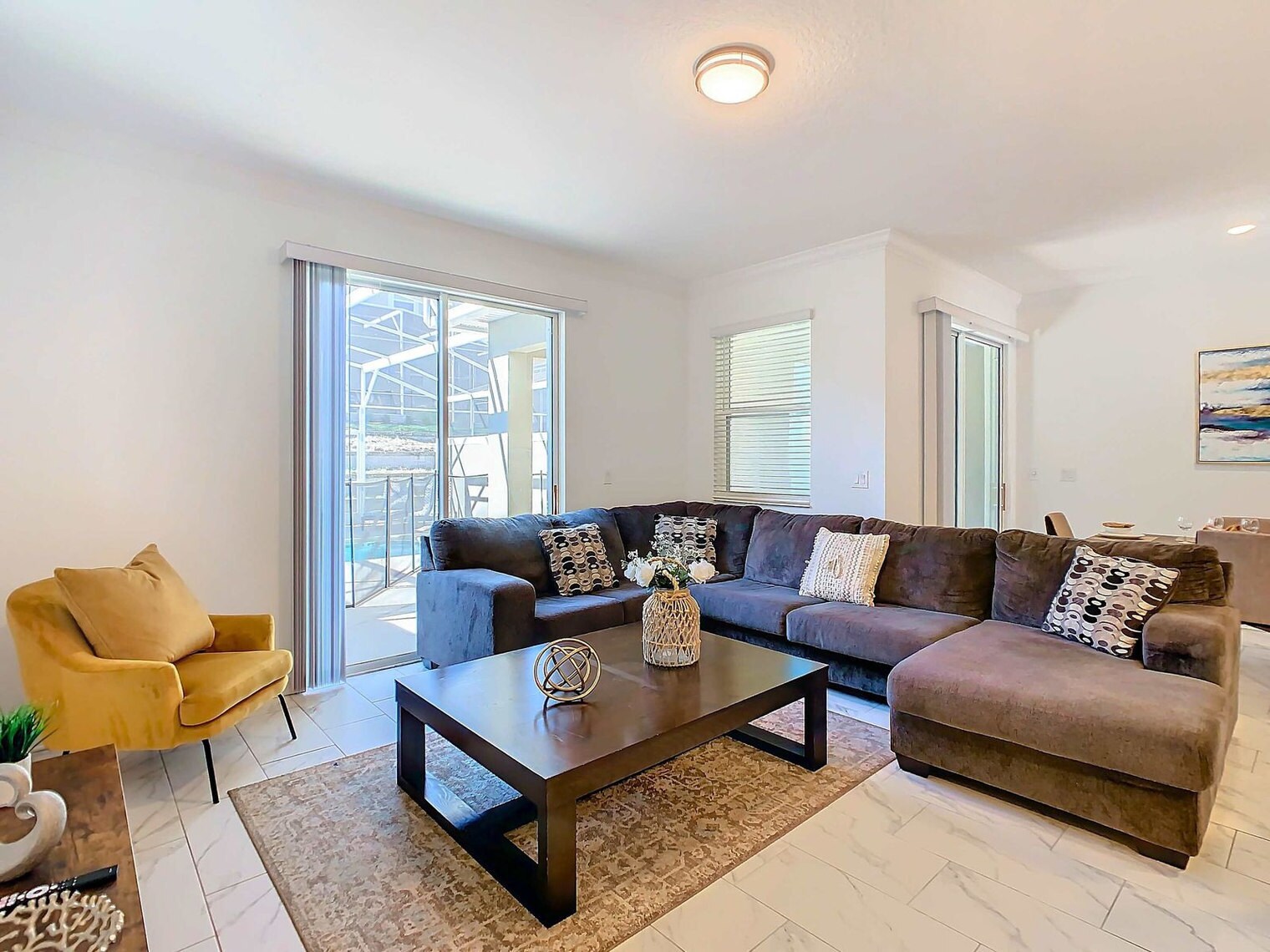 Building Photo - 996 Leader St