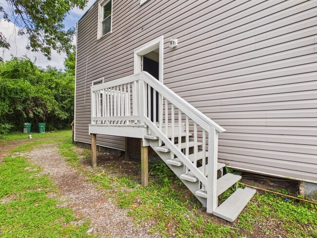 Building Photo - 529 Harrison St