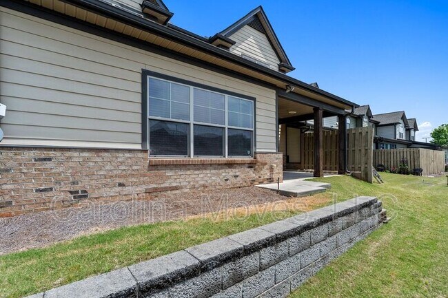 Building Photo - 213B Bell Heather Lane
