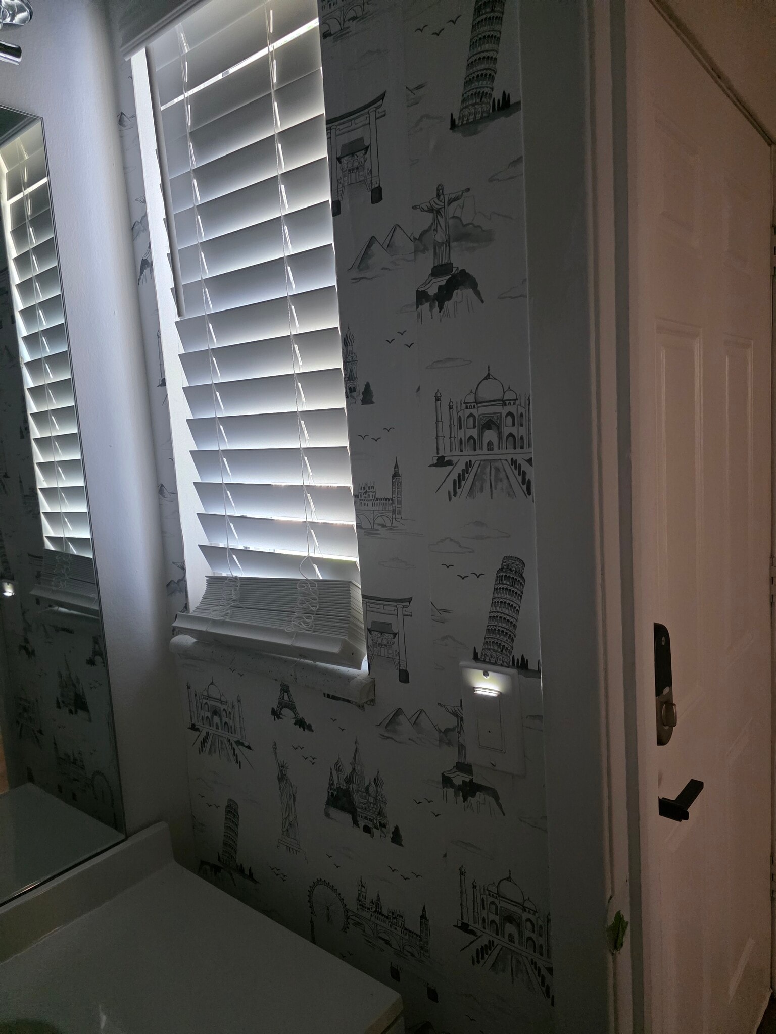 Building Photo - 11260 College Ave