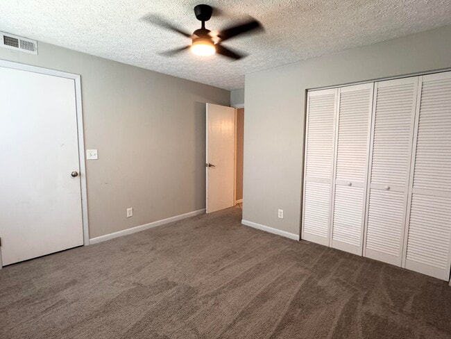 Building Photo - 38 Woodland Hills Dr