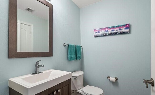 Building Photo - 4525 N 22nd St