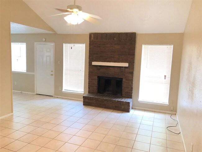 Building Photo - 4514 Towergate Dr