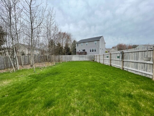 Building Photo - Four Bedroom Home in Fruitport