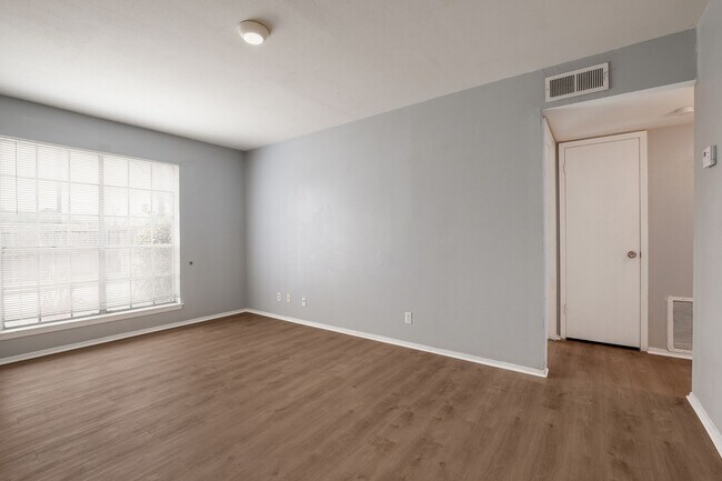 Building Photo - Downstairs 1/1 in Historic Monte Vista