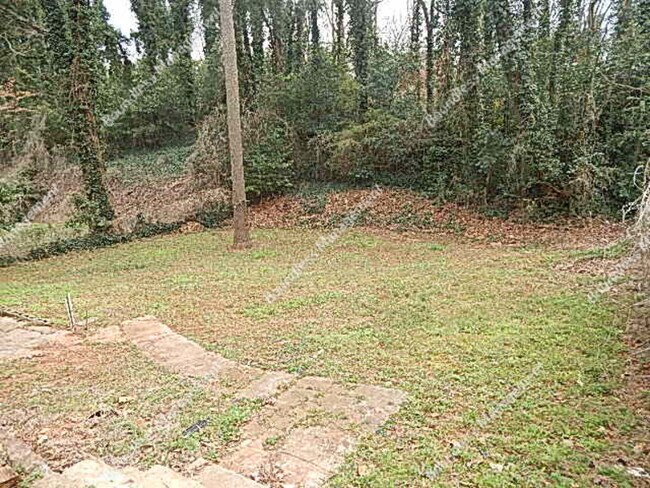 Building Photo - 2169 Rexford Dr