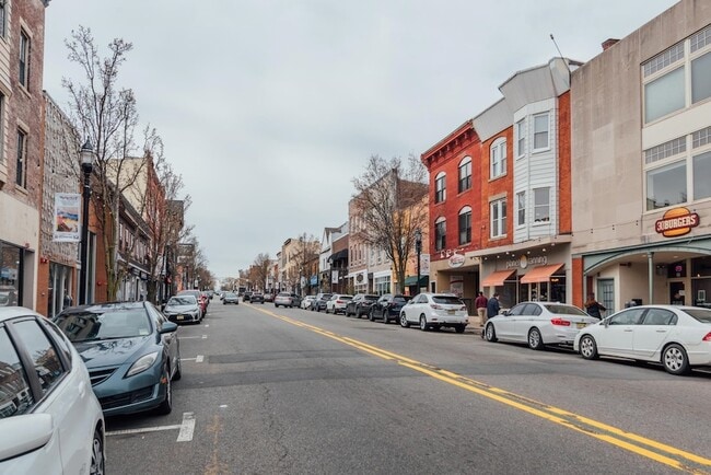 Building Photo - 30 Park Ave