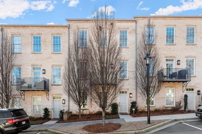 Building Photo - 160 Clover Ct
