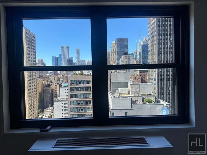Building Photo - East 39th Street
