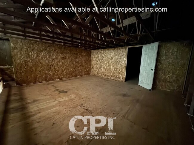 Building Photo - 671 Ragland Rd