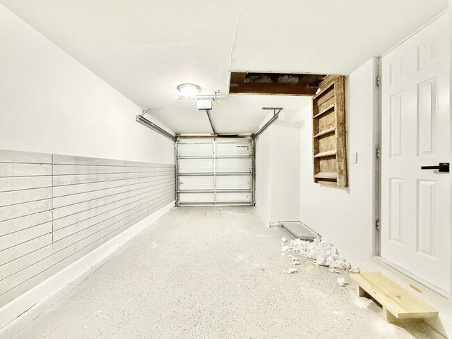 Building Photo - 2712 60th Ave N