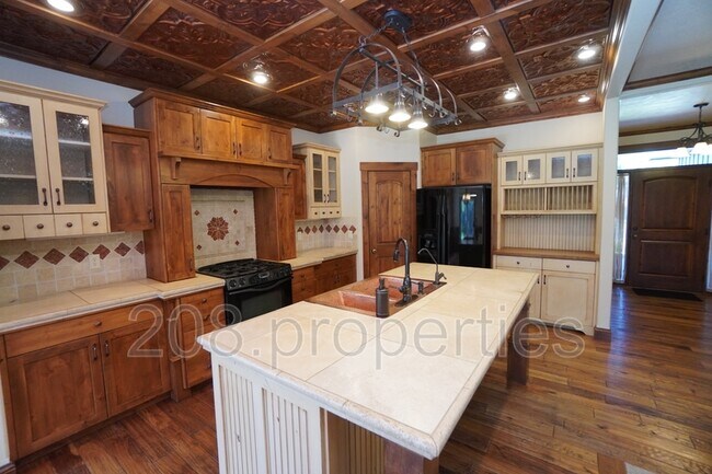Building Photo - 1921 W Aspen Creek Dr