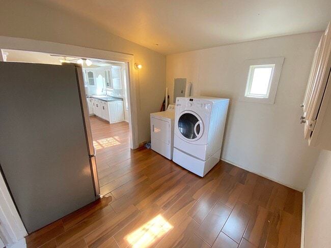Building Photo - West El Paso 4 bed refrig A/C Home