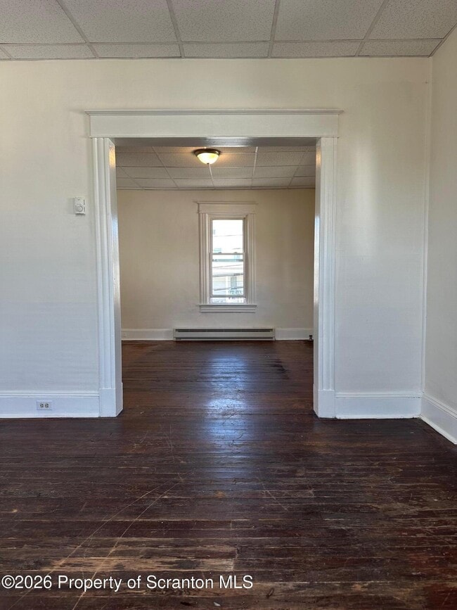 Building Photo - 1317 Schlager St