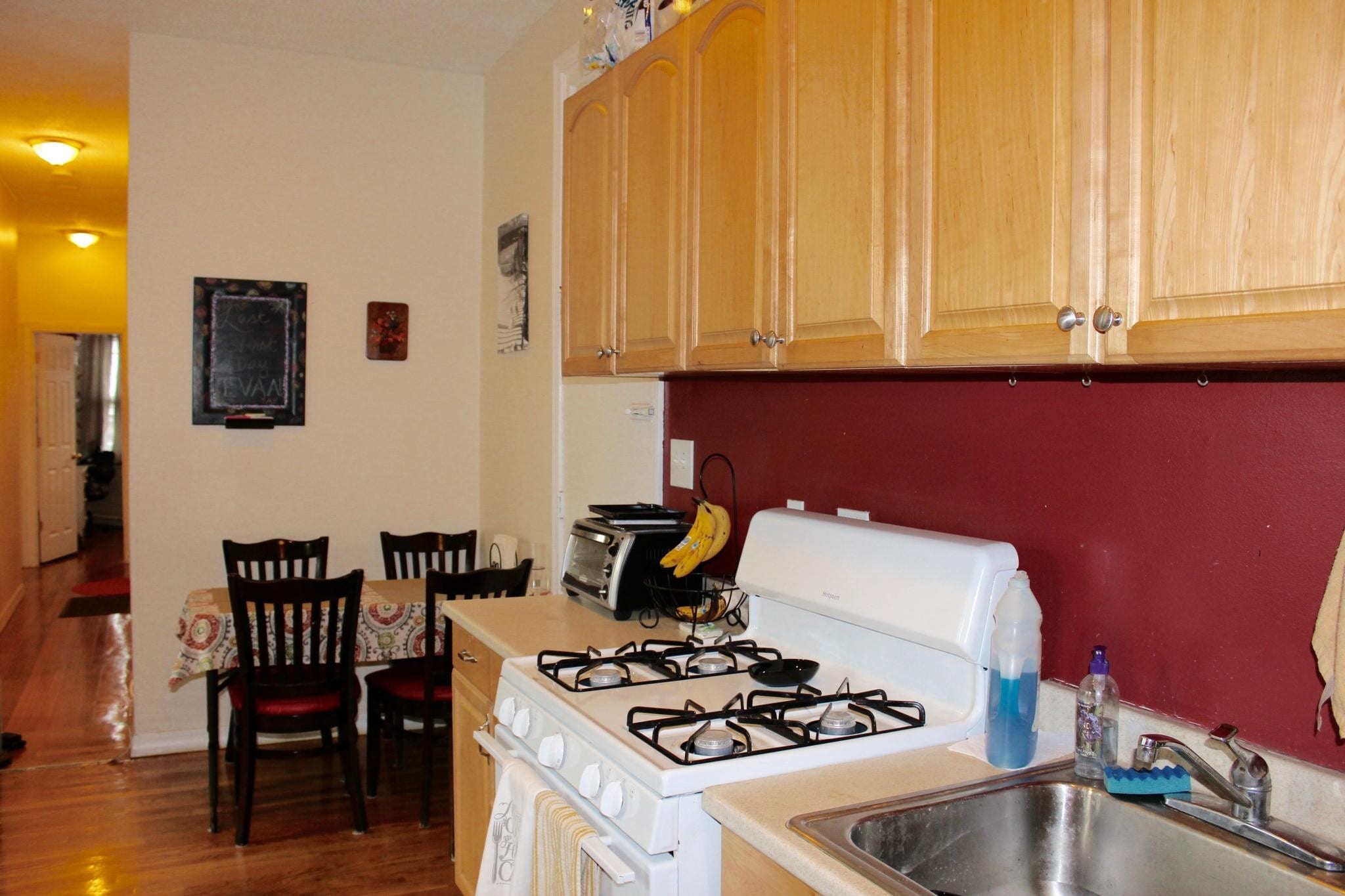 Building Photo - 65 Park Dr