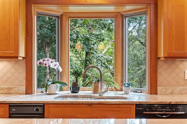 Building Photo - 2 Sunset Ridge