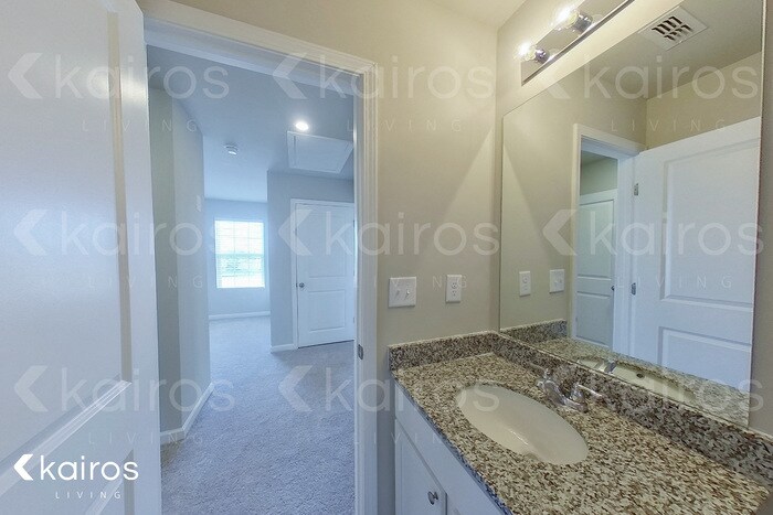 Building Photo - 243 Hawthorn Trail