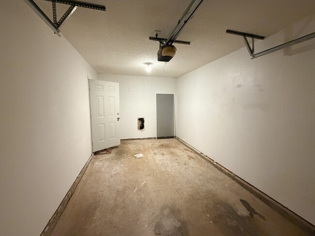 Building Photo - 5106 Bartholomew's Ln