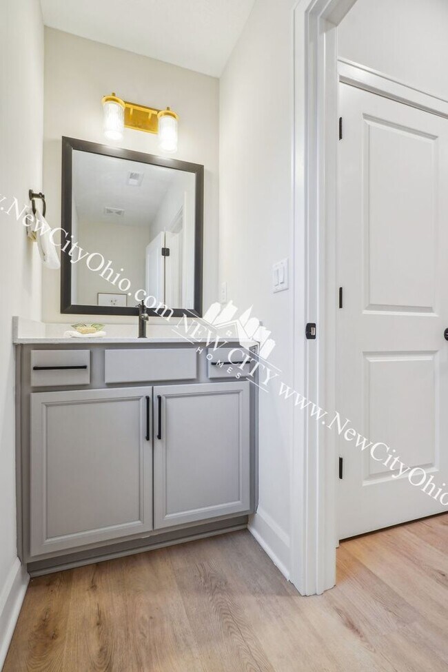 Building Photo - 3 Bed, 2.5 Bath Newly Built Home In Frankl...