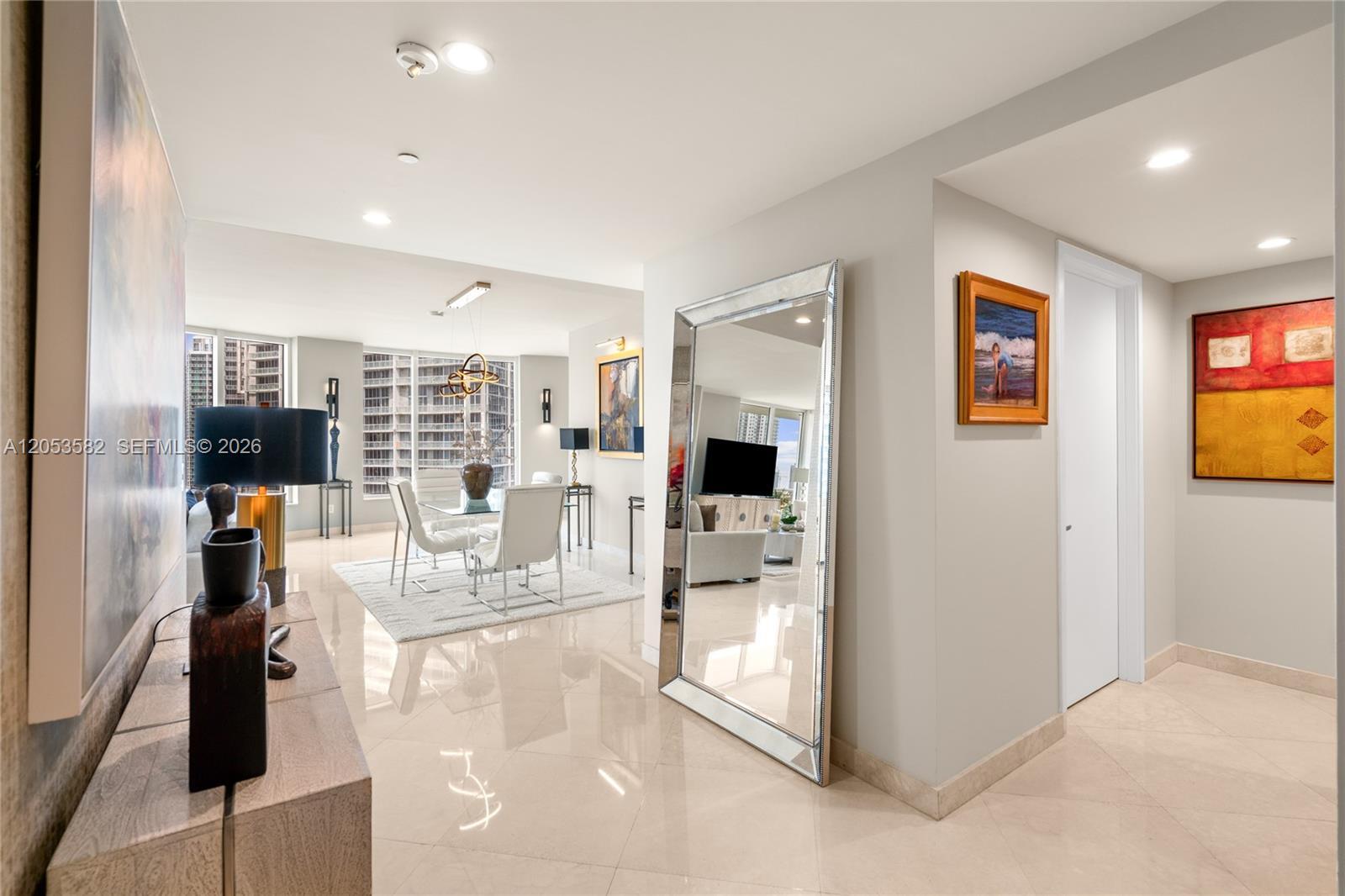 Building Photo - 901 Brickell Key Blvd