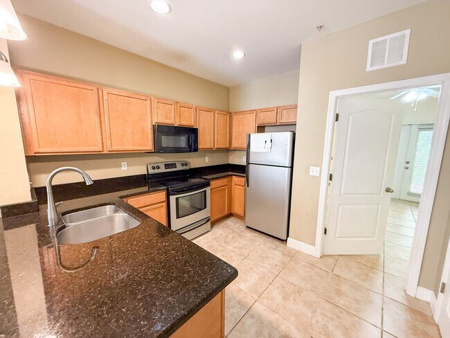 Building Photo - Chase Hollow #46