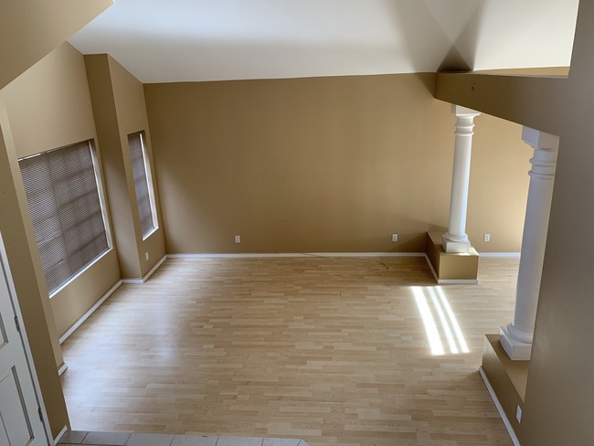 Living - 1501 Via Salerno