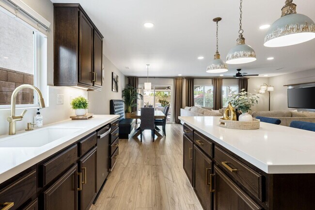 Building Photo - 84131 Azzura Way