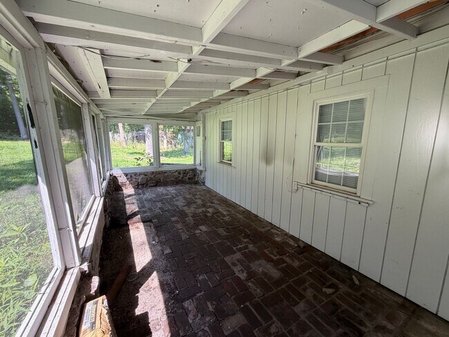 Building Photo - 2537 Brigadoon Ln