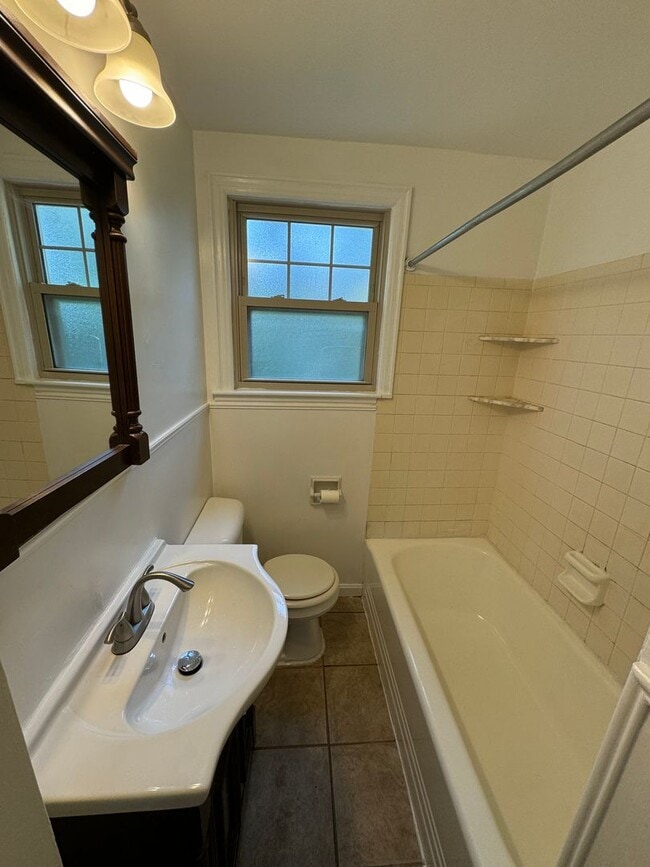 Building Photo - MT AIRY - Charming 3 bed 1 bath cape cod