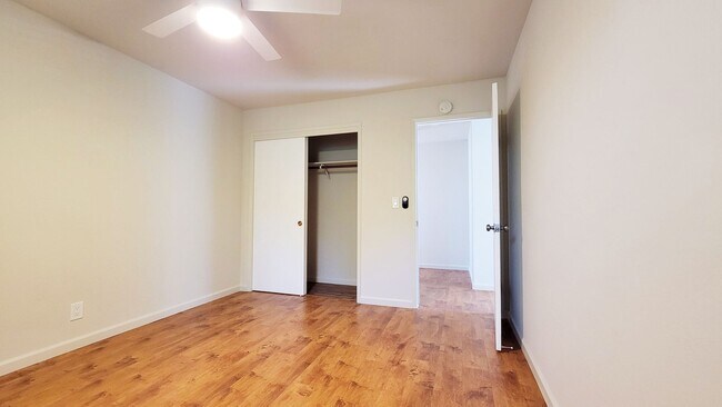 Building Photo - 1031-1033 Dale Avenue