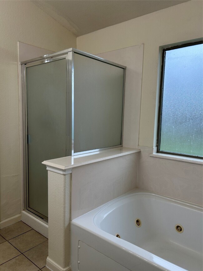 Building Photo - 5218 Meadow Canyon Dr