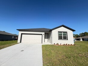 Building Photo - 2810 Felda Ave