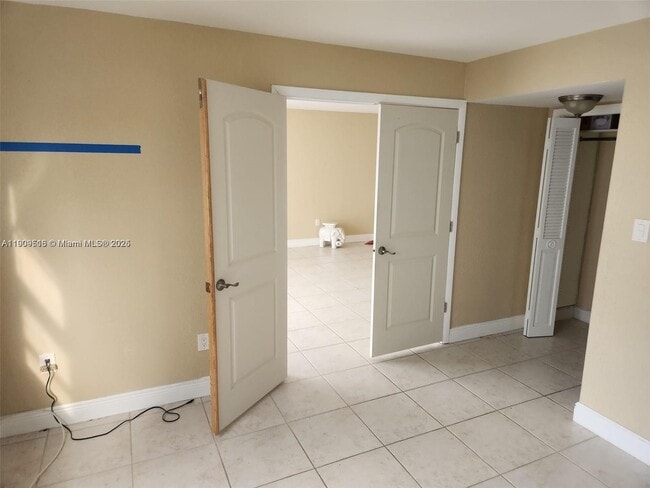 Building Photo - 18071 Biscayne Blvd