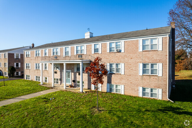 Primary Photo - Greentree Apts-Quakertown