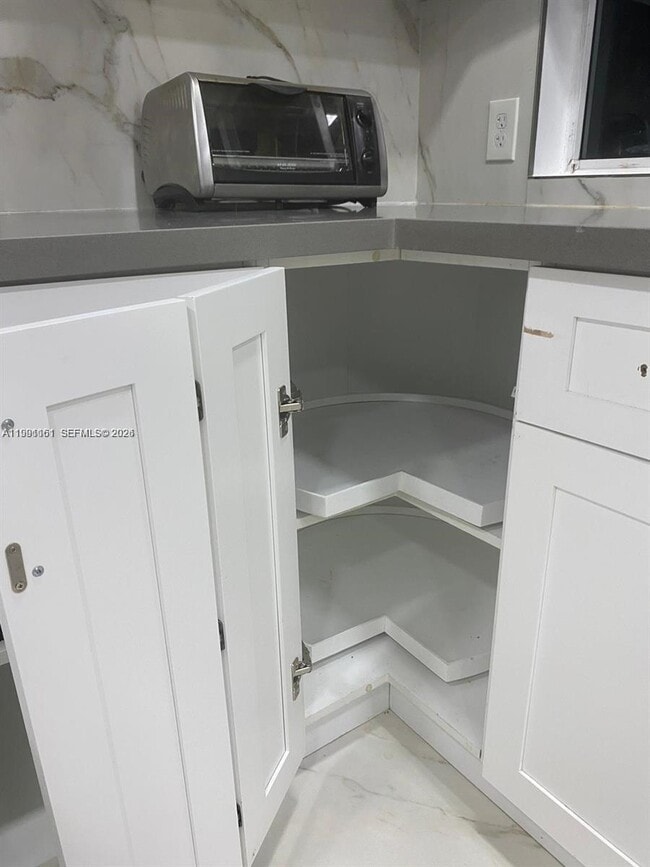 Building Photo - 2242 Polk St