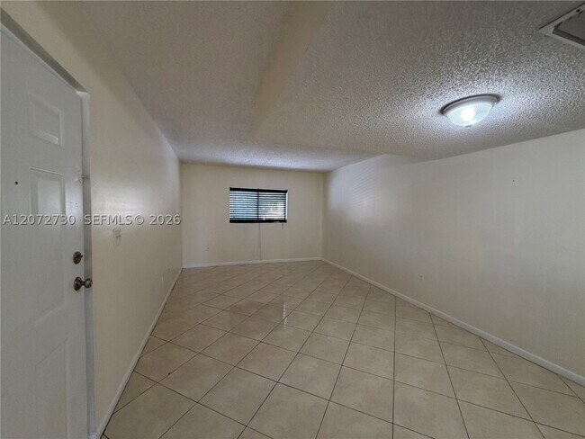 Building Photo - 14902 SW 82nd Ln