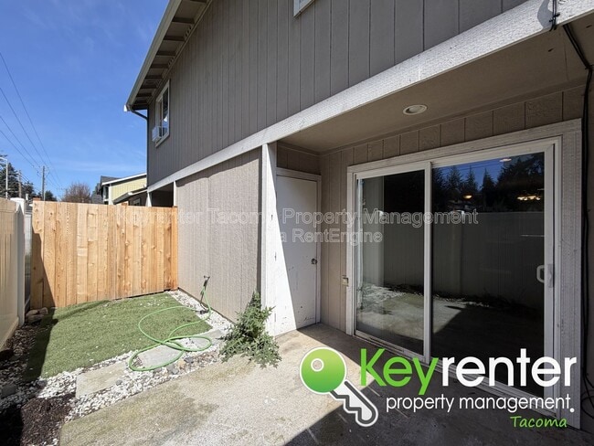 Building Photo - 5002 S 30th St