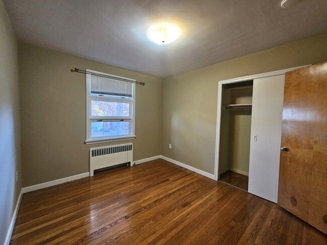 Building Photo - 107 Upper Knapp Rd