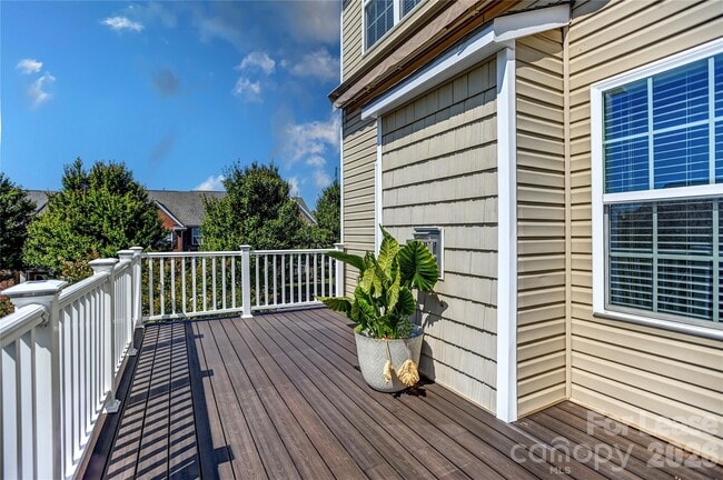 Building Photo - 19002 Lake Breeze Dr