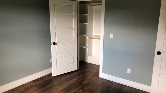 Building Photo - 750 Hawthorn Way