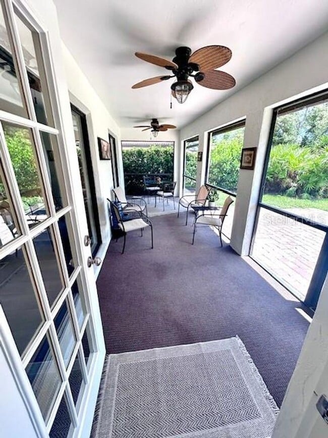 Building Photo - 230 Laurel Hollow Dr