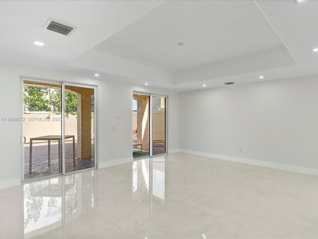 Building Photo - 21227 NE 31st Pl