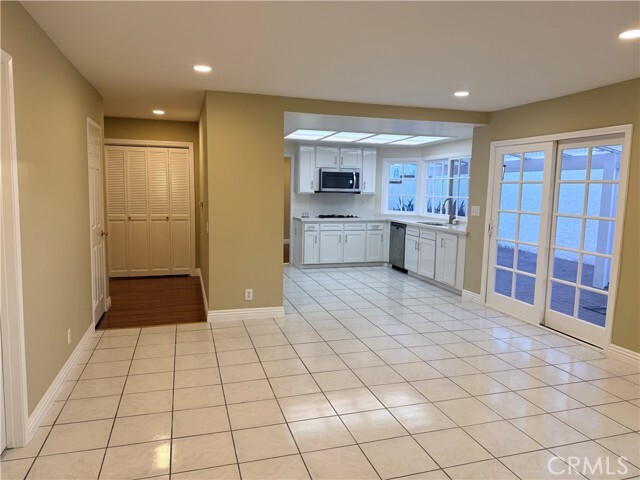 Building Photo - 24212 Sparrow St