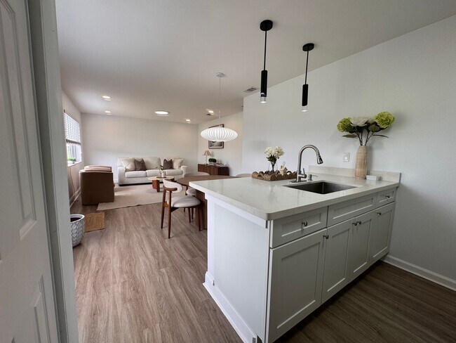 Building Photo - 1ST Floor FULLy Renovated * Garage Parking...