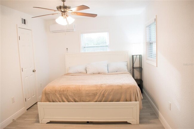 Building Photo - 5832 Dr M.L.K. Jr St N