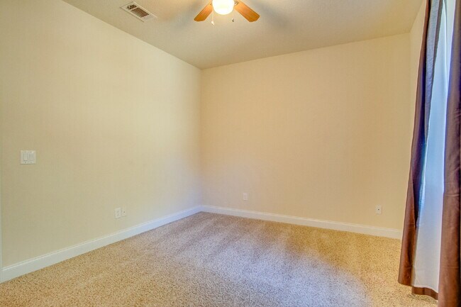 Building Photo - Hickory Hill Rental with Granite Counters,...