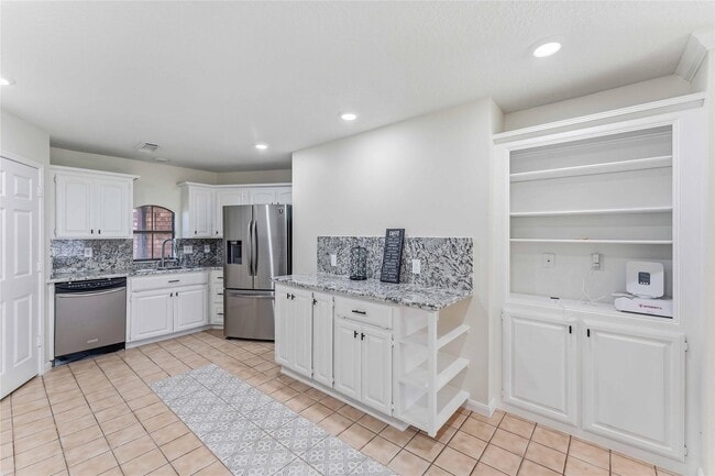 Building Photo - 7825 Hughes Ranch Rd