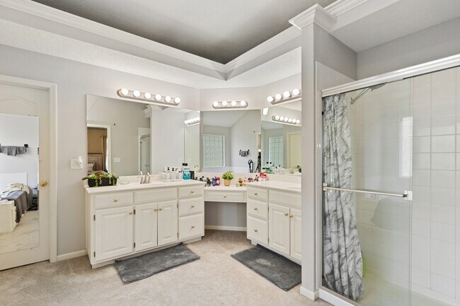 Building Photo - 5337 Meadowlark Dr