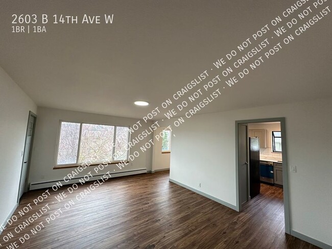 Building Photo - Queen Anne large Renovated 1Bedroom