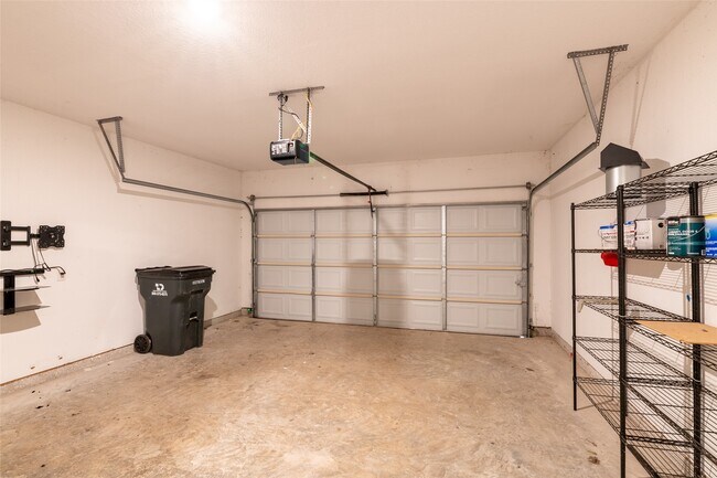 Building Photo - 25012 Armagh Rd